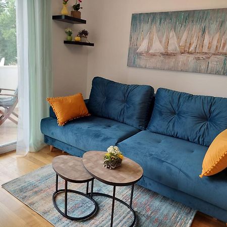 Apartment Eny Baška Voda Eksteriør bilde