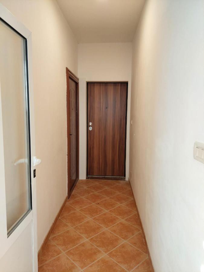 Apartment Eny Baška Voda Eksteriør bilde