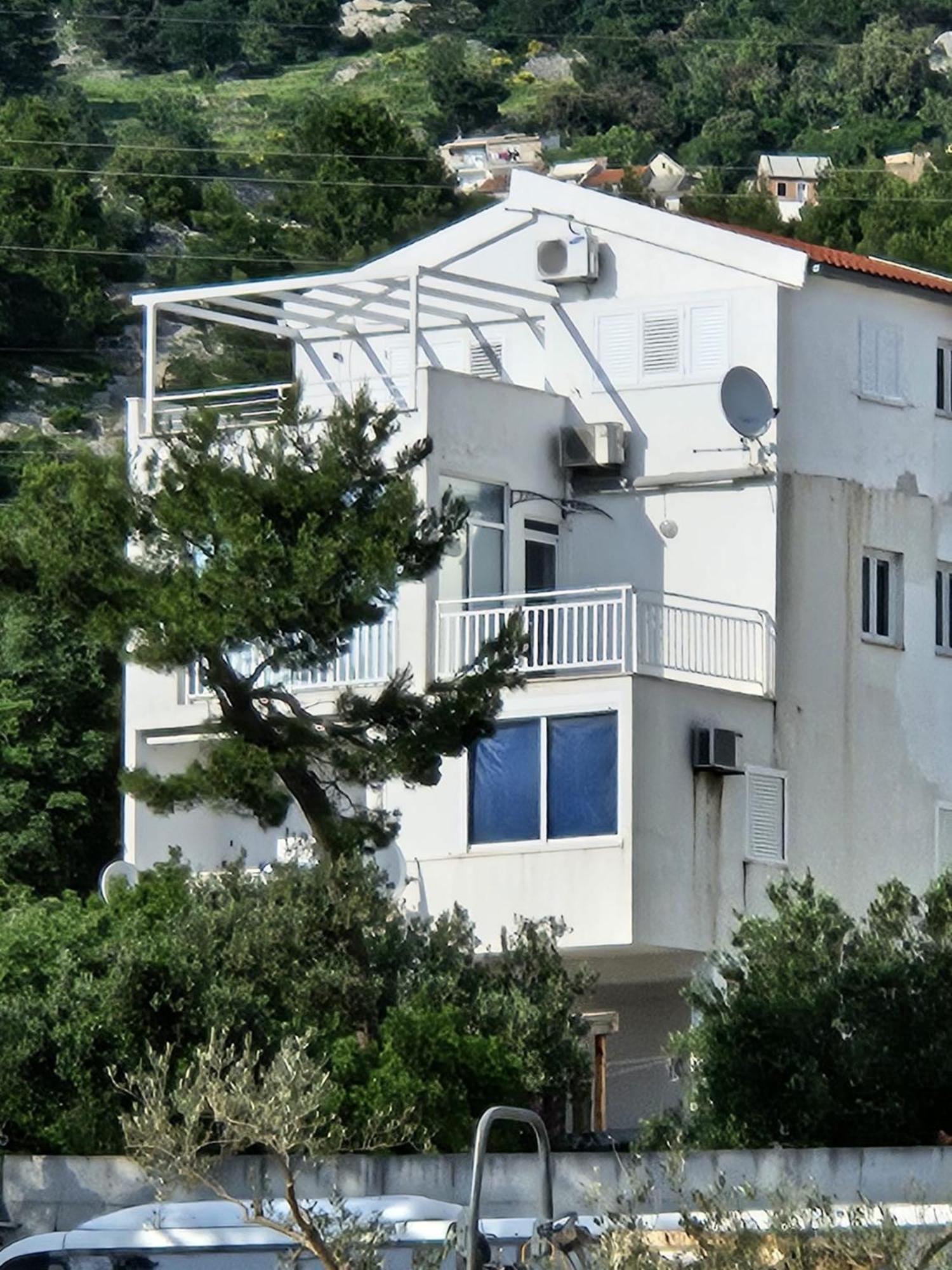 Apartment Eny Baška Voda Eksteriør bilde