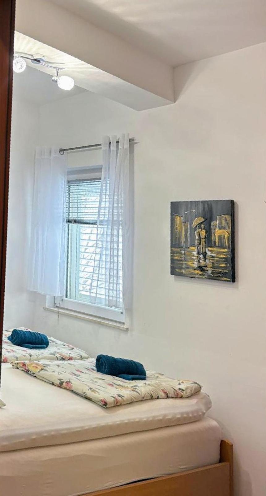 Apartment Eny Baška Voda Eksteriør bilde