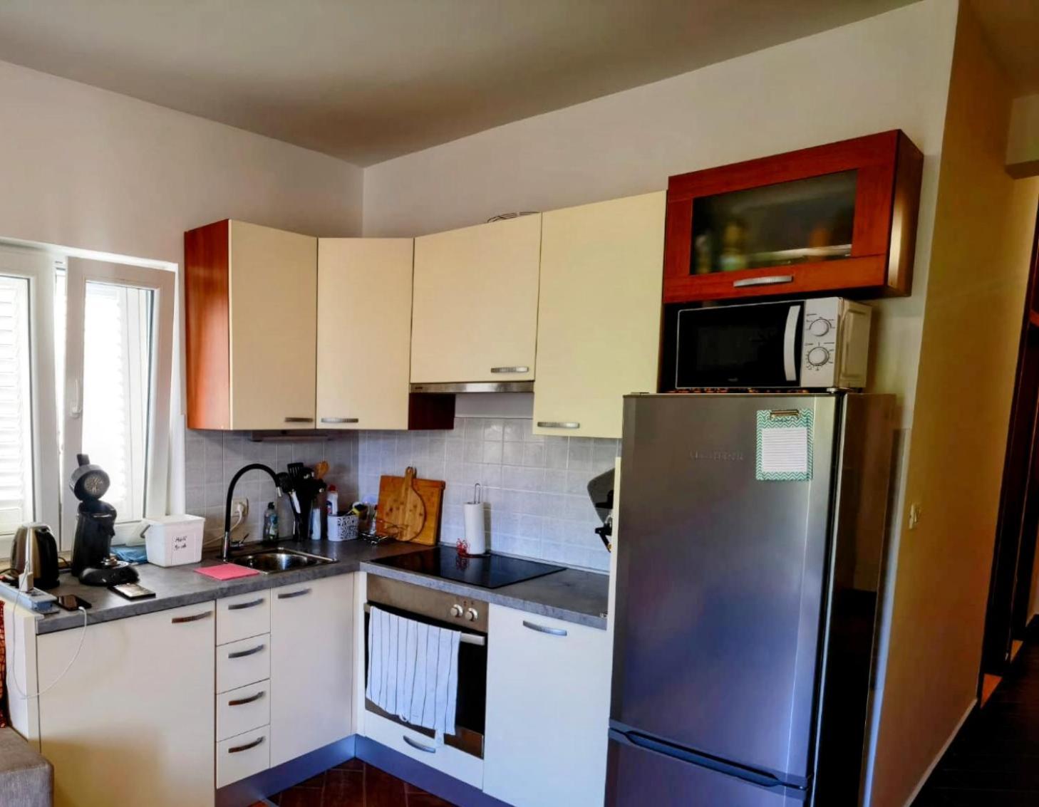 Apartment Eny Baška Voda Eksteriør bilde
