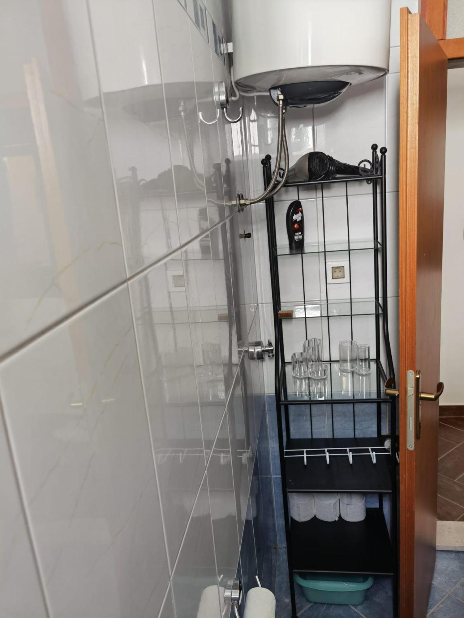 Apartment Eny Baška Voda Eksteriør bilde