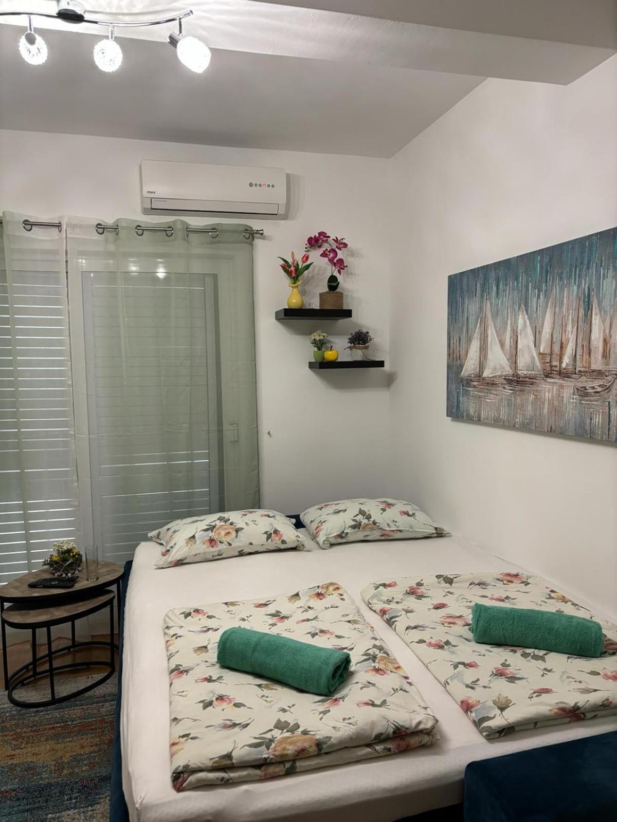 Apartment Eny Baška Voda Rom bilde